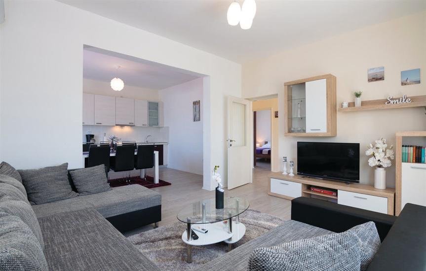 House K1, for 12 persons