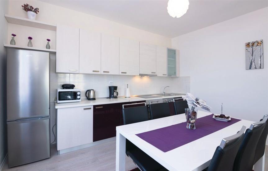 House K1, for 12 persons