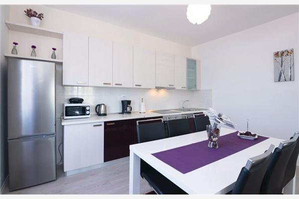 House K1, for 12 persons