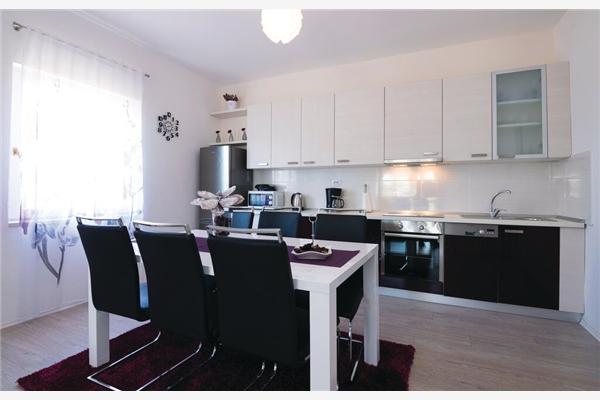 House K1, for 12 persons