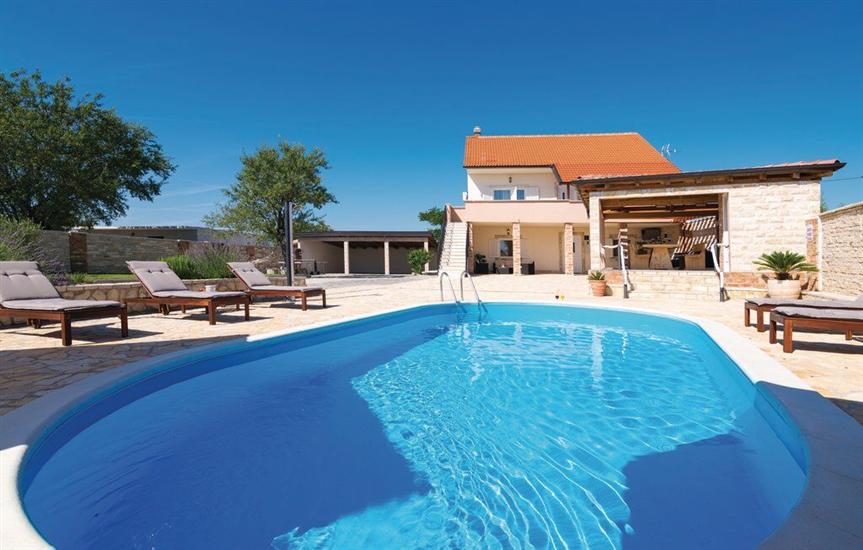 House K1, for 12 persons
