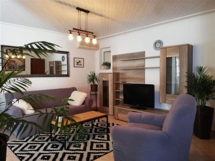 Apartman Peaceful green oasis