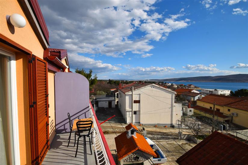 Apartments and Rooms Mirja