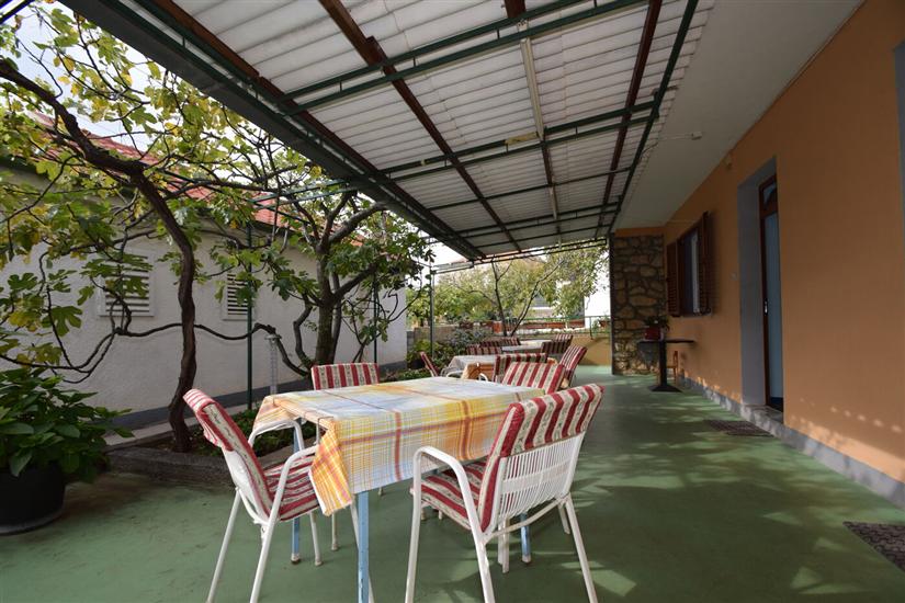 Apartments and Rooms Mirja