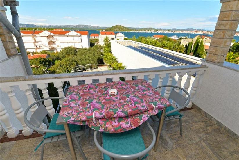 Apartment A7, for 2 persons
