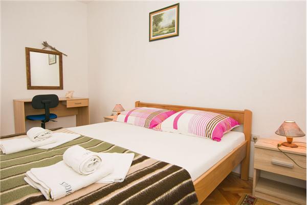 Apartment A1, for 5 persons