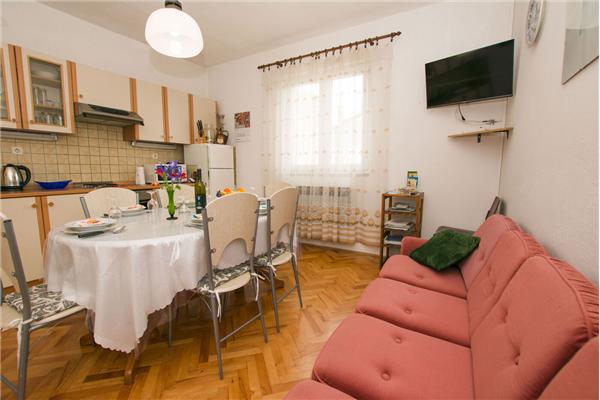 Apartment A1, for 5 persons