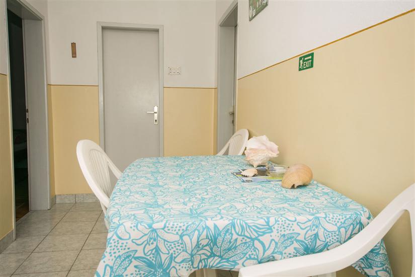 Apartment A1, for 5 persons