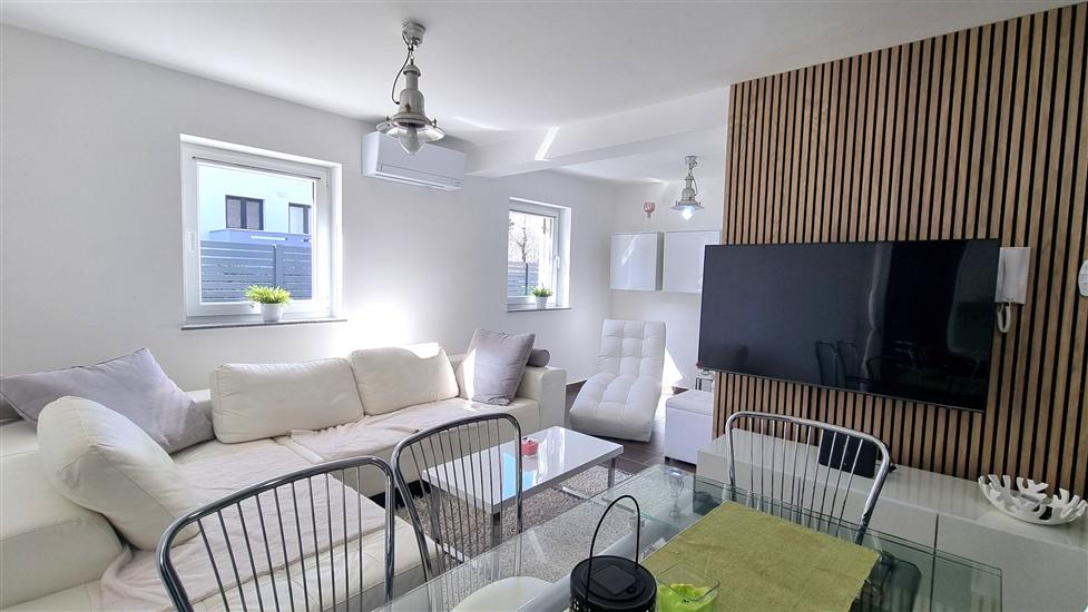 Apartment A4, for 8 persons