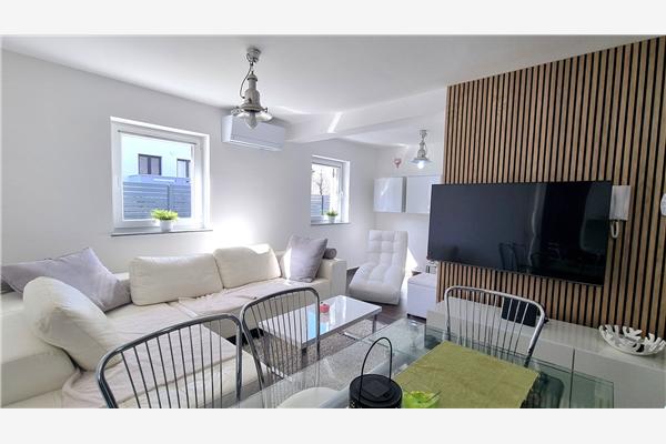 Apartment A4, for 8 persons