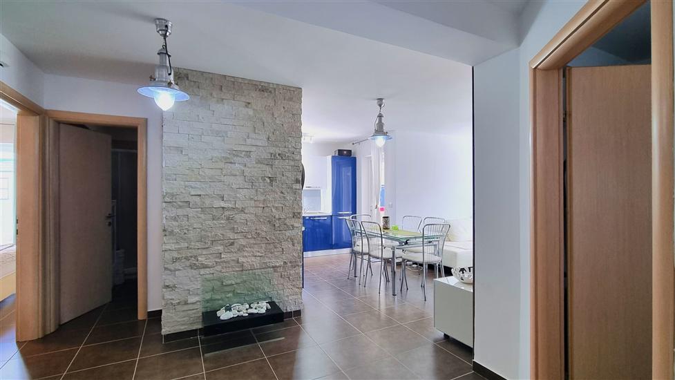 Apartment A4, for 8 persons