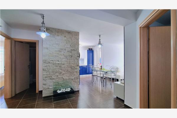 Apartment A4, for 8 persons