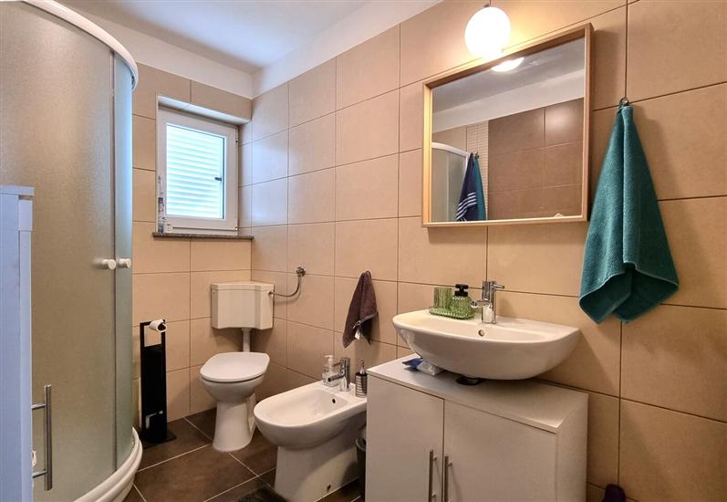 Apartment A4, for 8 persons