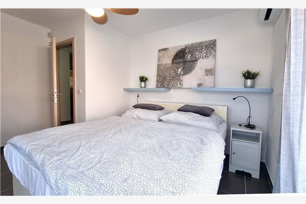 Apartment A4, for 8 persons