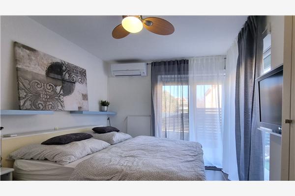 Apartment A4, for 8 persons