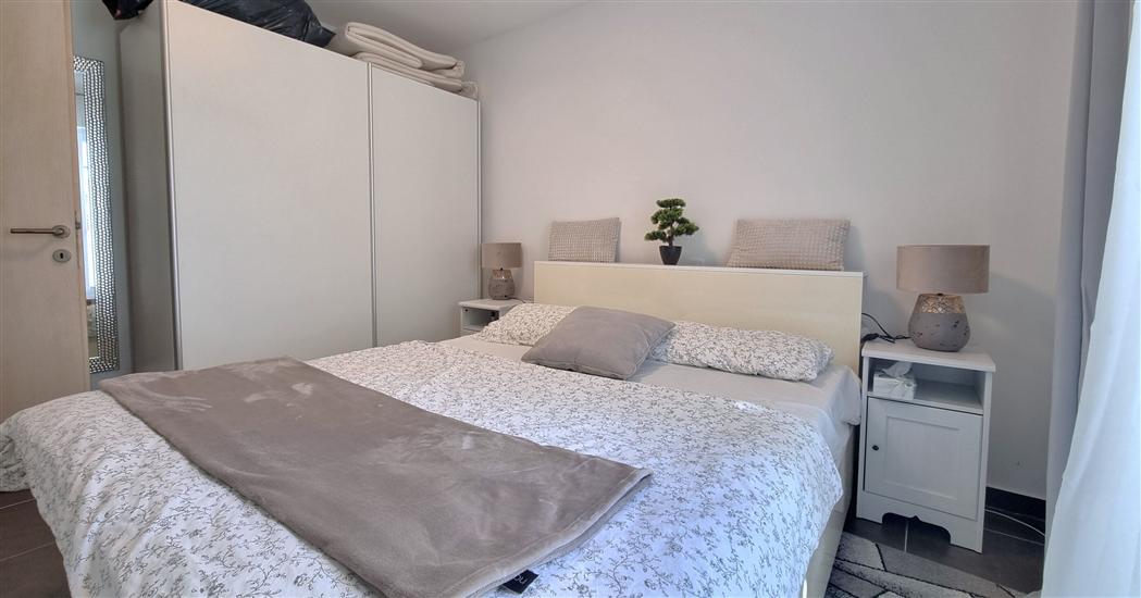 Apartment A4, for 8 persons