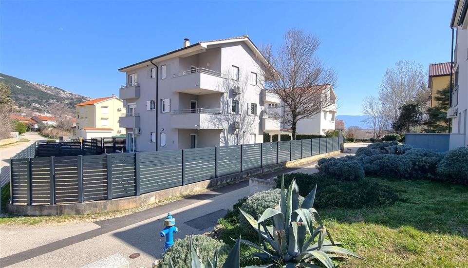 Apartment A4, for 8 persons