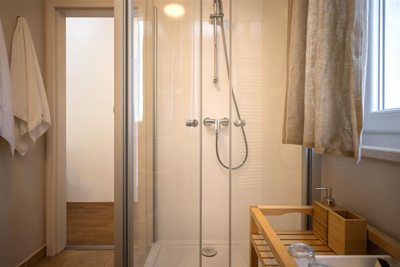 House K1, for 10 persons