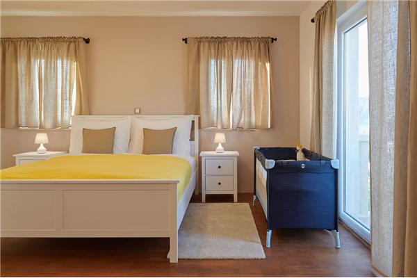 House K1, for 10 persons