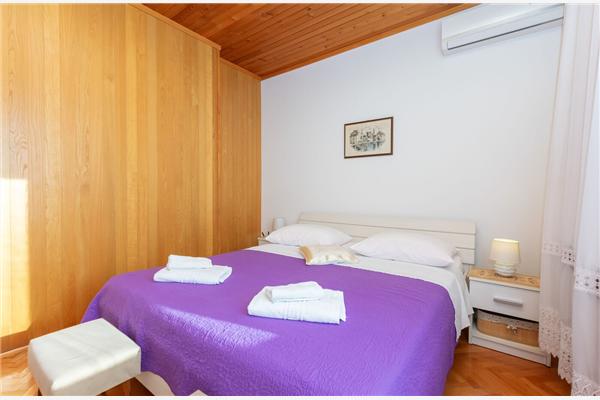 Apartment A2, for 7 persons