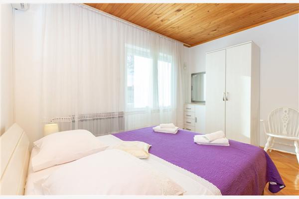 Apartment A2, for 7 persons