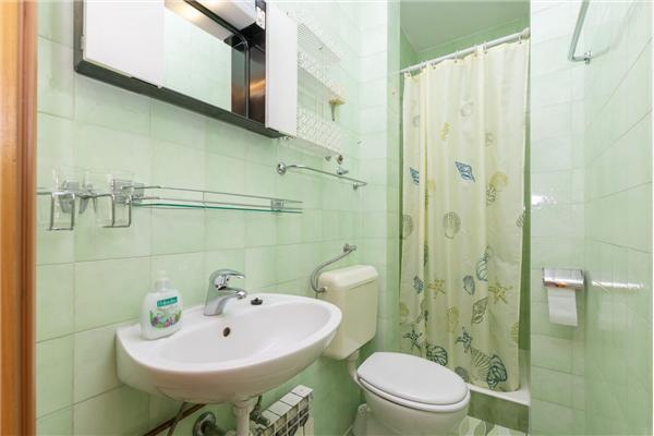 Apartment A2, for 7 persons