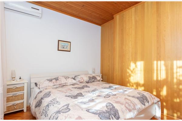 Apartment A2, for 7 persons