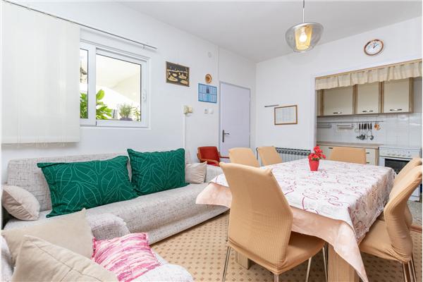 Apartment A2, for 7 persons