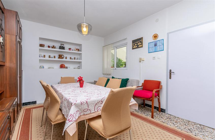 Apartment A2, for 7 persons