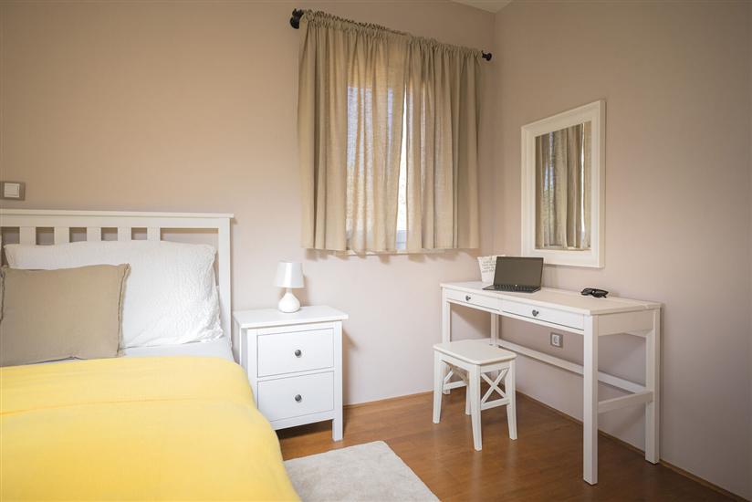 House K1, for 8 persons