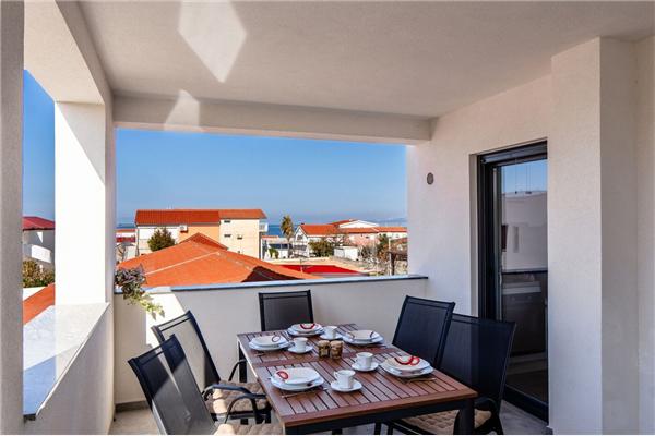 Apartment A1, for 5 persons