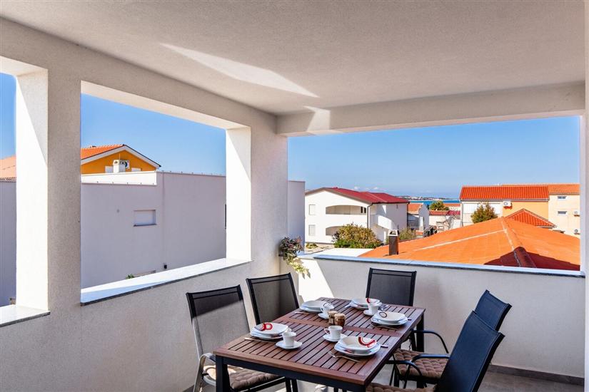 Apartment A1, for 5 persons