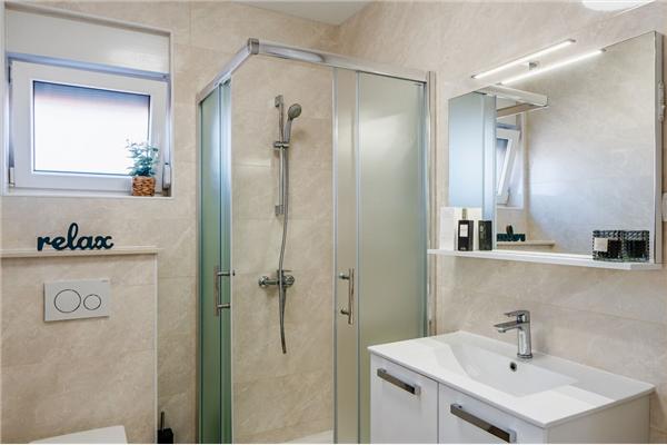 Apartment A1, for 5 persons