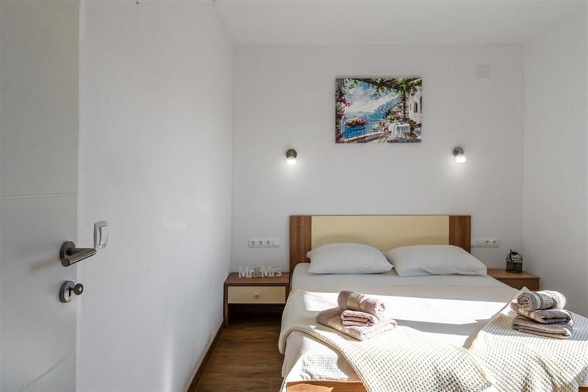 Apartment A1, for 5 persons