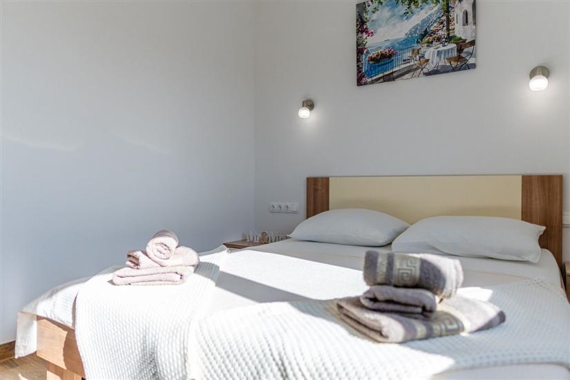 Apartment A1, for 5 persons