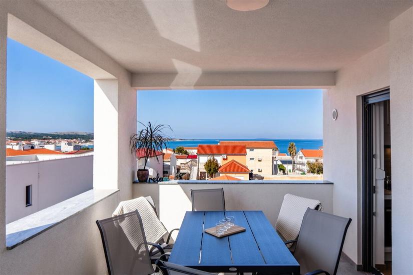 Apartment A2, for 5 persons