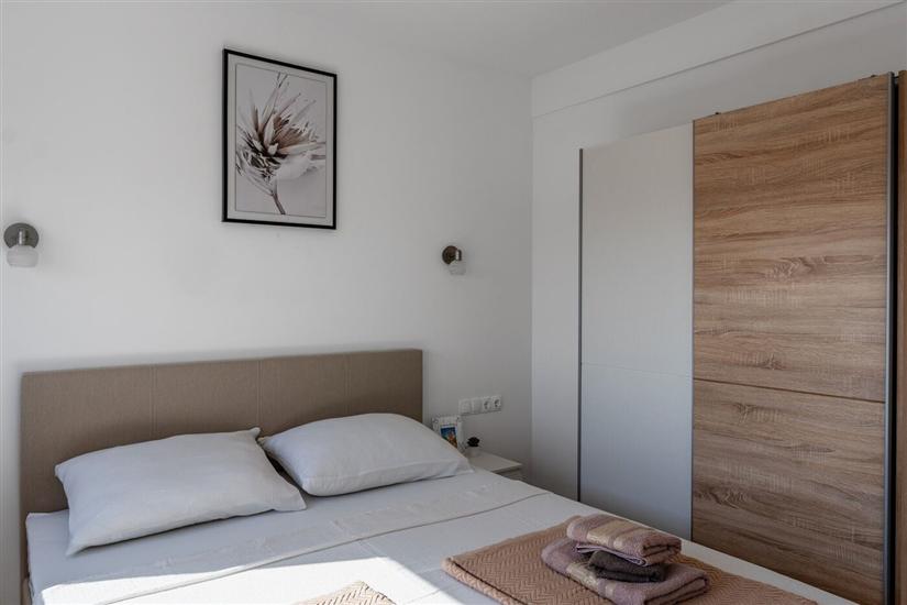 Apartment A2, for 5 persons