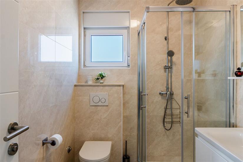 Apartment A2, for 5 persons