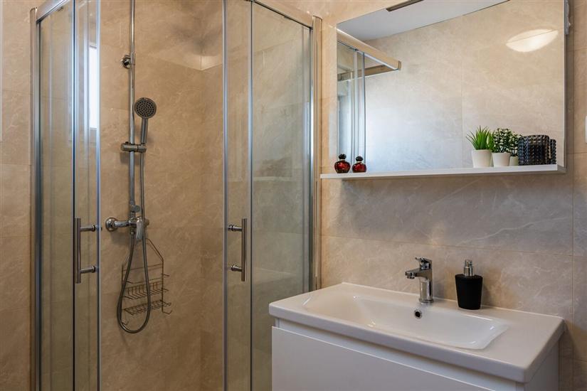 Apartment A2, for 5 persons