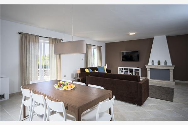 House K1, for 8 persons