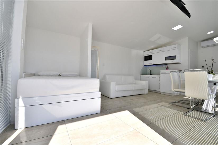 House K1, for 10 persons