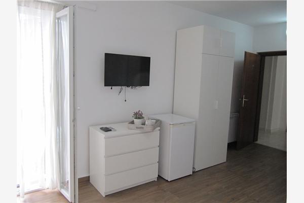 Room S8, for 2 persons