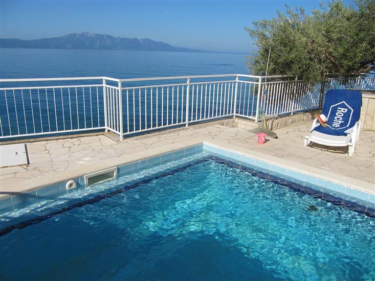 Room S1, for 2 persons