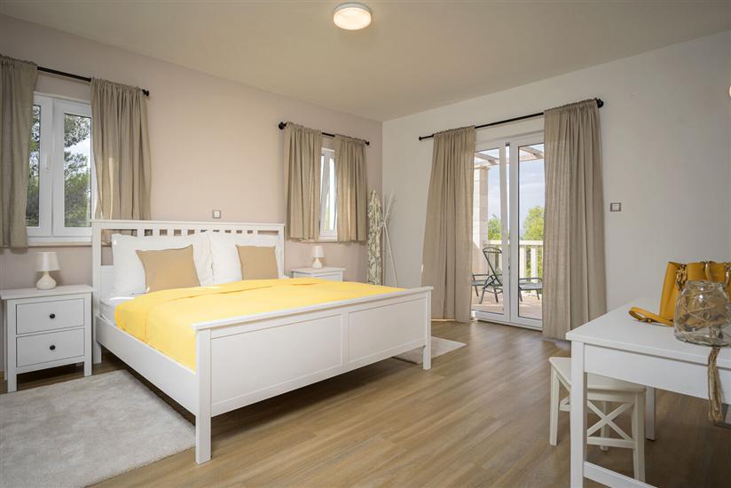 House K1, for 10 persons