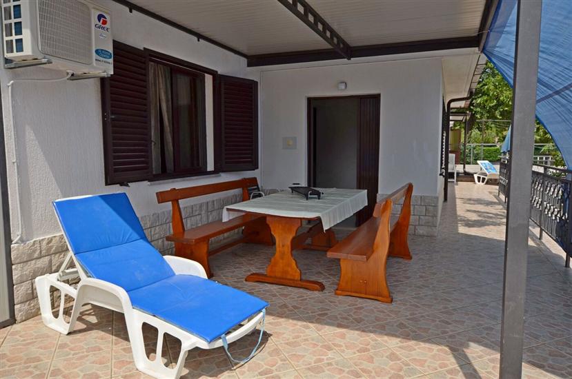 Apartment Elza