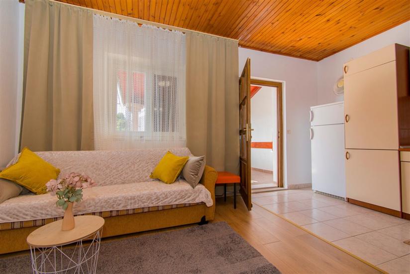 Apartment A1, for 5 persons