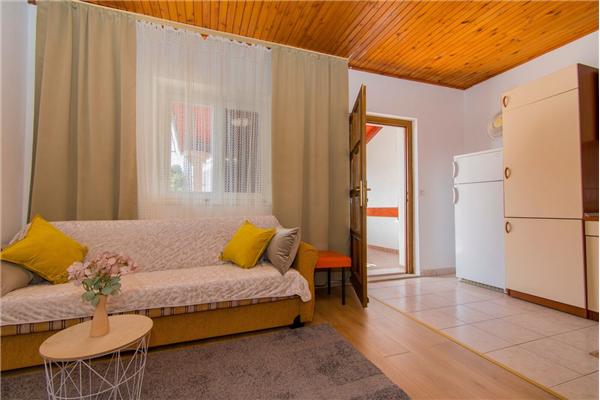 Apartment A1, for 5 persons