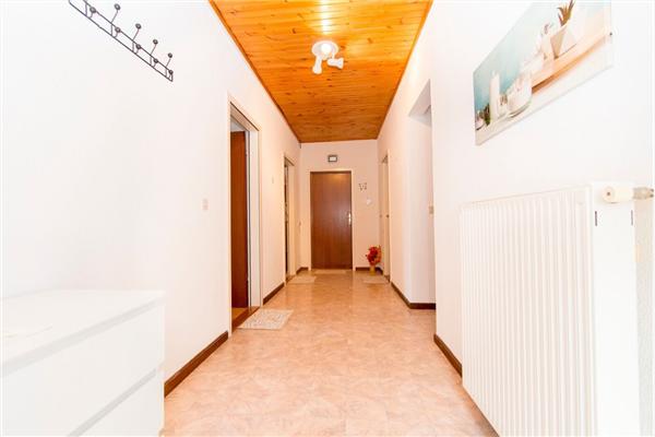 Apartment A1, for 5 persons