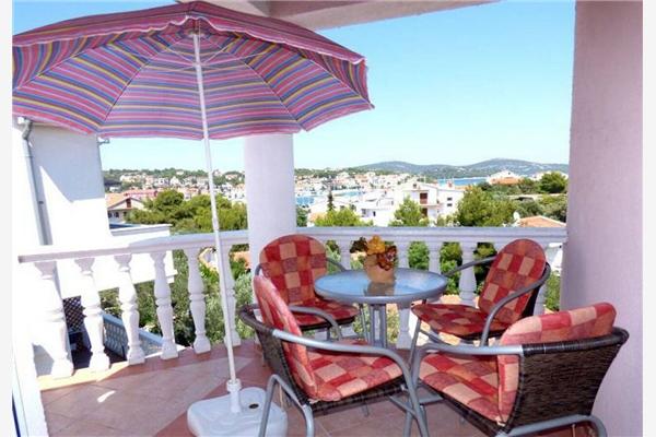 Apartment A4, for 4 persons