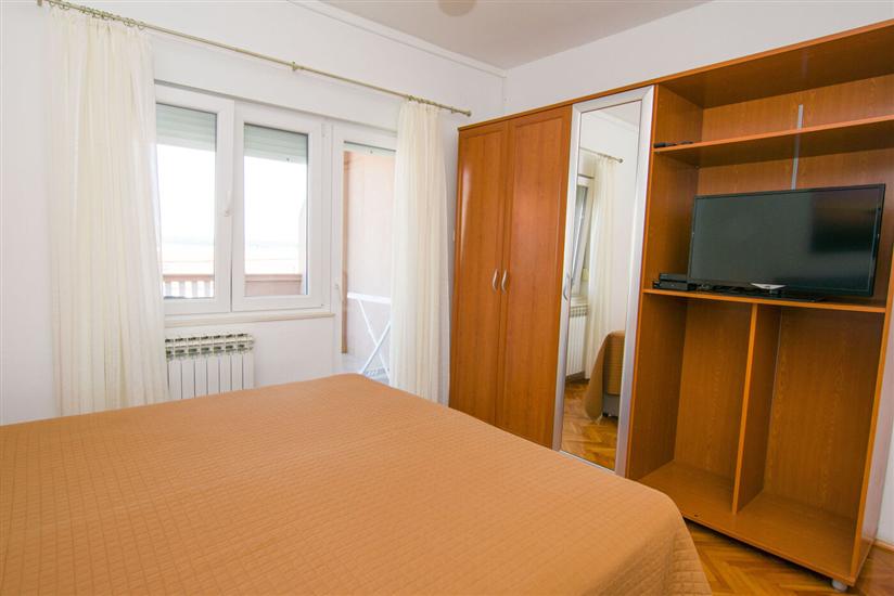 Apartment A2, for 5 persons